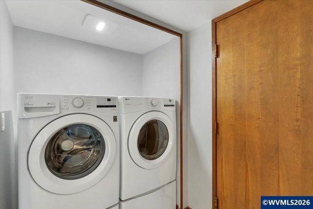 1851 Lexington Cir SE, Salem, OR 97306