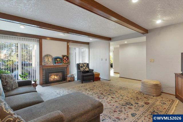 1851 Lexington Cir SE, Salem, OR 97306