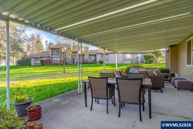 1851 Lexington Cir SE, Salem, OR 97306