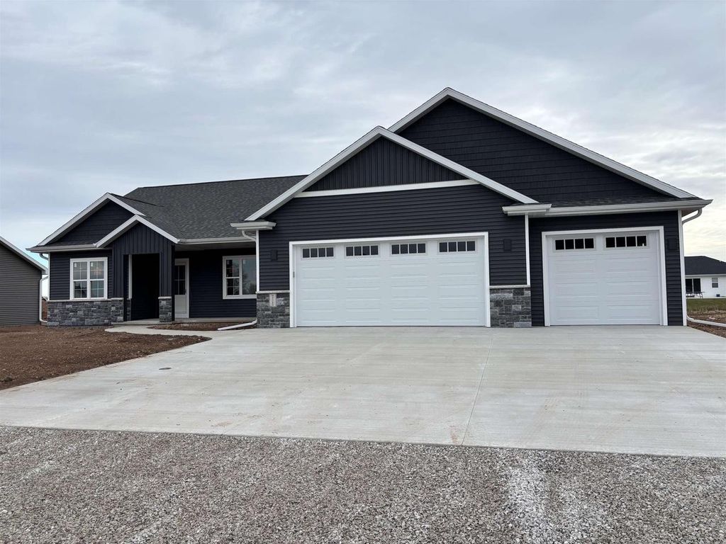 N9262 ANTON STREET, Appleton, WI 54915