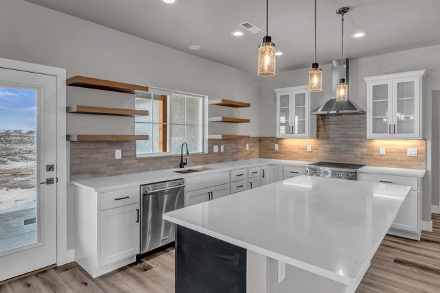 1660 8 Road, Mack, CO 81525