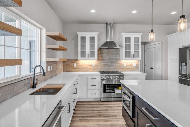 1660 8 Road, Mack, CO 81525
