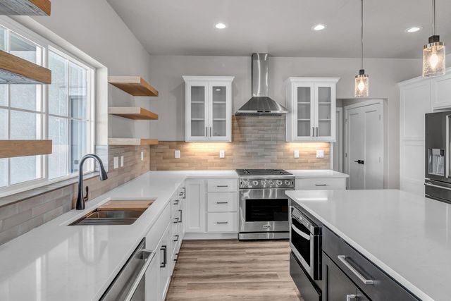 1660 8 Road, Mack, CO 81525