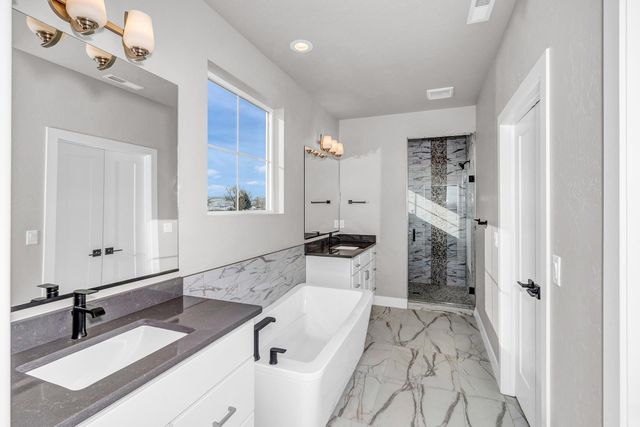 1660 8 Road, Mack, CO 81525