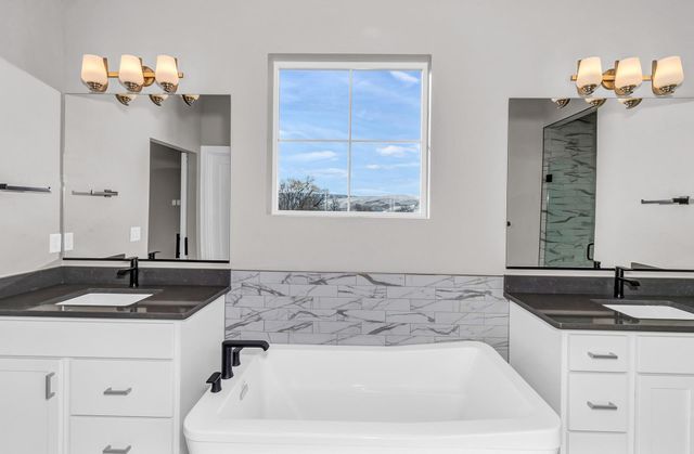 1660 8 Road, Mack, CO 81525
