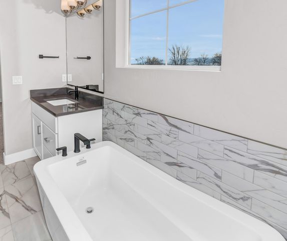 1660 8 Road, Mack, CO 81525