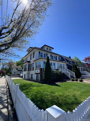 2 Leach Street, Lynbrook, NY 11563