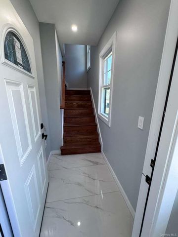 2 Leach Street, Lynbrook, NY 11563