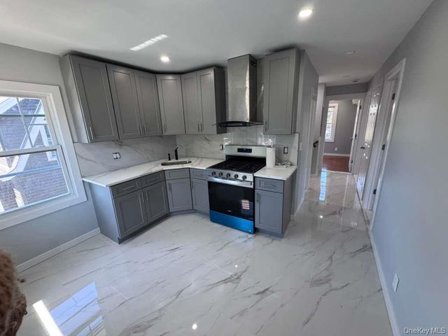 2 Leach Street, Lynbrook, NY 11563