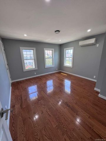 2 Leach Street, Lynbrook, NY 11563