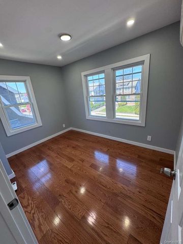 2 Leach Street, Lynbrook, NY 11563