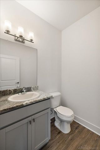 1712 W 12 Mile Road, Royal Oak, MI 48073