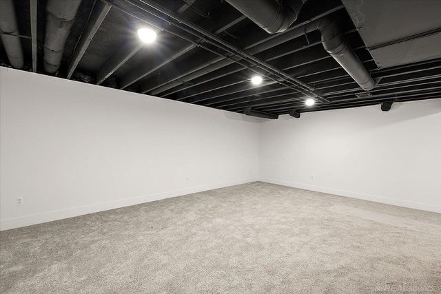 1712 W 12 Mile Road, Royal Oak, MI 48073