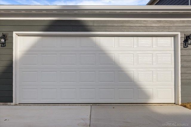 1712 W 12 Mile Road, Royal Oak, MI 48073