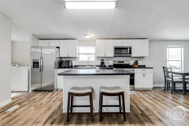 230 Pine Needle Drive, Ellabell, GA 31308