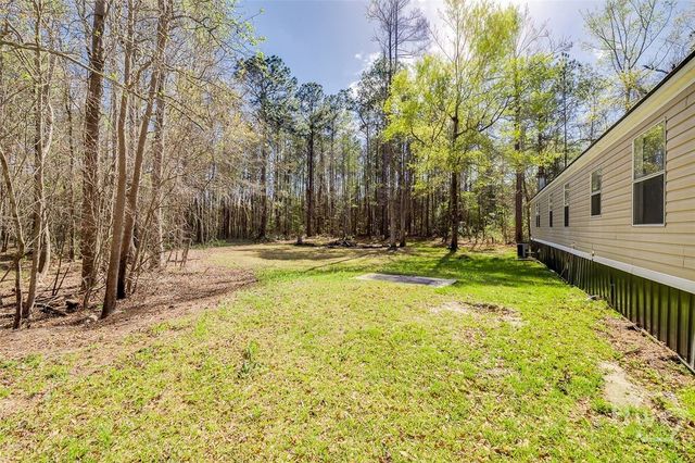 230 Pine Needle Drive, Ellabell, GA 31308