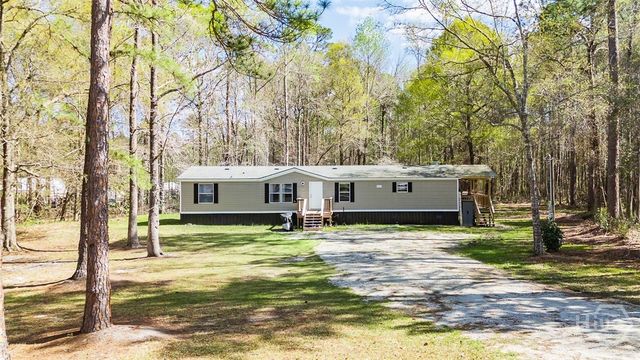 230 Pine Needle Drive, Ellabell, GA 31308