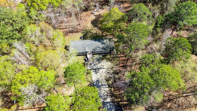 230 Pine Needle Drive, Ellabell, GA 31308