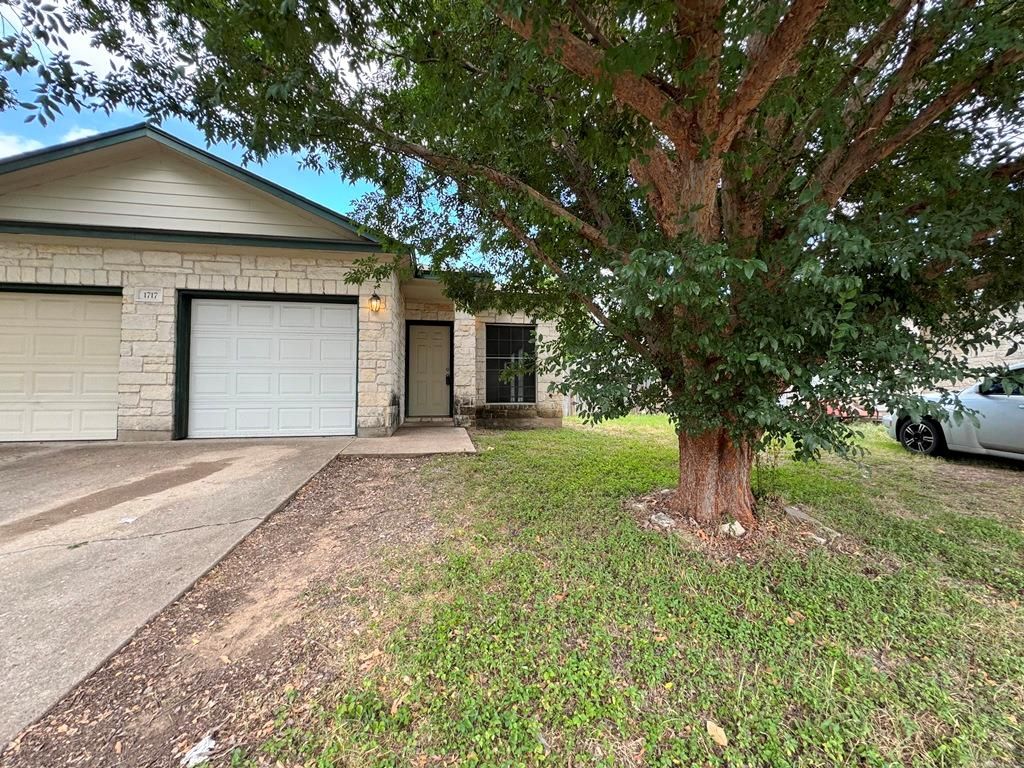 1717 Constantino CIR B, Austin, TX 78745