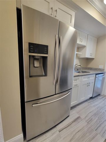 911 WASHINGTON AVENUE 308, Largo, FL 33770