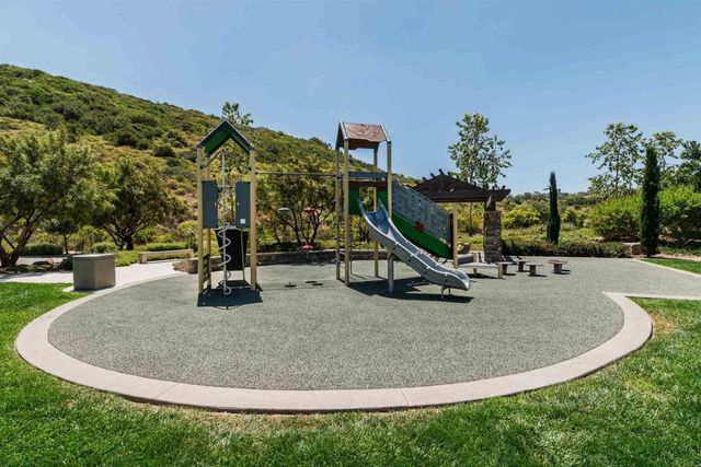 3240 Crecida Way, Carlsbad, CA 92010