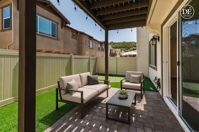 3240 Crecida Way, Carlsbad, CA 92010