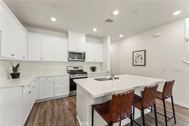 4281 S Hermosa Paseo, Ontario, CA 91761