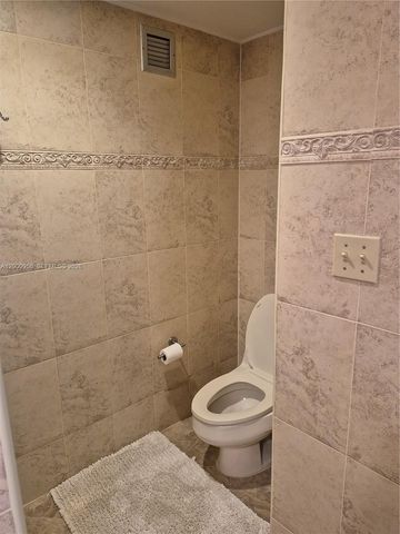 1912 S Ocean Dr 17C, Hallandale Beach, FL 33009