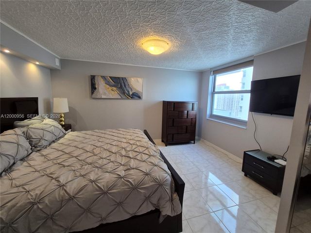 1912 S Ocean Dr 17C, Hallandale Beach, FL 33009