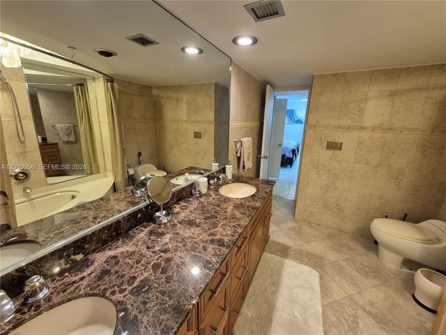 1912 S Ocean Dr 17C, Hallandale Beach, FL 33009