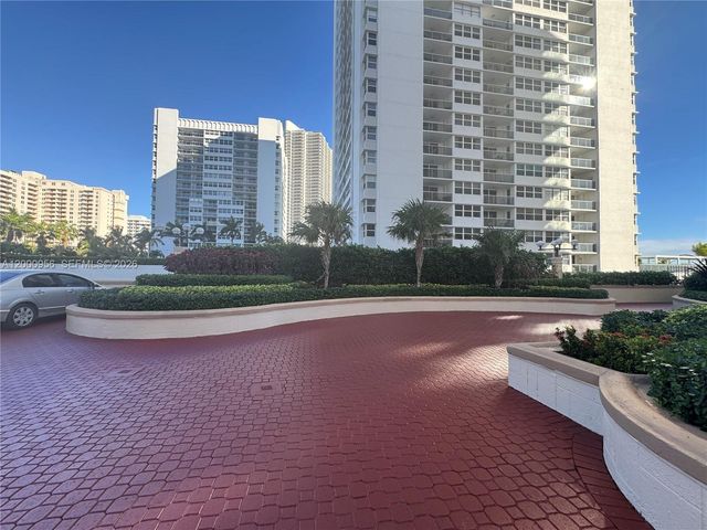 1912 S Ocean Dr 17C, Hallandale Beach, FL 33009