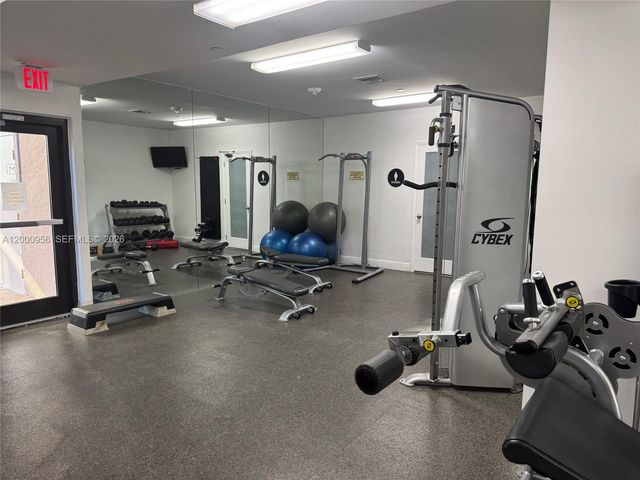 1912 S Ocean Dr 17C, Hallandale Beach, FL 33009