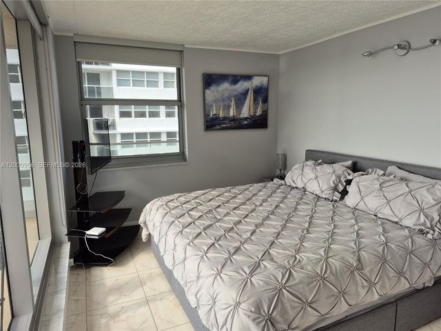 1912 S Ocean Dr 17C, Hallandale Beach, FL 33009