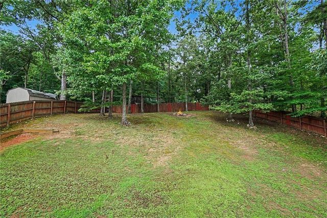 250 Sable Trace Drive, Acworth, GA 30102