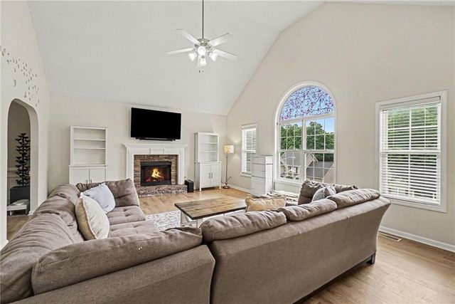 250 Sable Trace Drive, Acworth, GA 30102