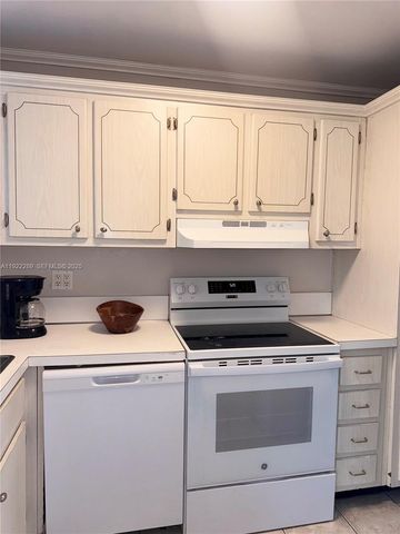 300 Layne Blvd 303, Hallandale Beach, FL 33009