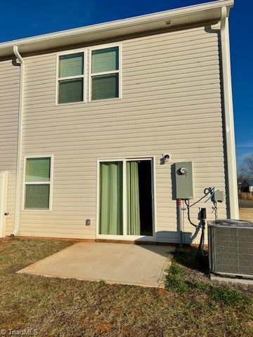 103 Slope Lane, Advance, NC 27006