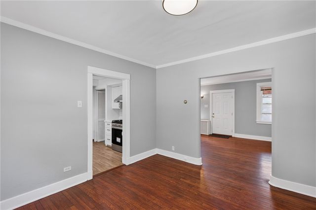 5735 Pocusset St, Squirrel Hill, PA 15217