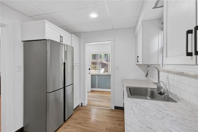 5735 Pocusset St, Squirrel Hill, PA 15217
