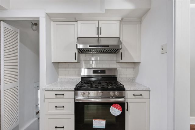 5735 Pocusset St, Squirrel Hill, PA 15217