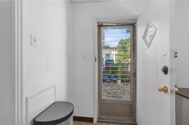 5735 Pocusset St, Squirrel Hill, PA 15217