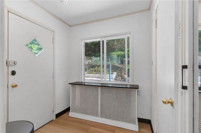 5735 Pocusset St, Squirrel Hill, PA 15217