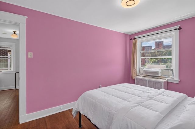 5735 Pocusset St, Squirrel Hill, PA 15217