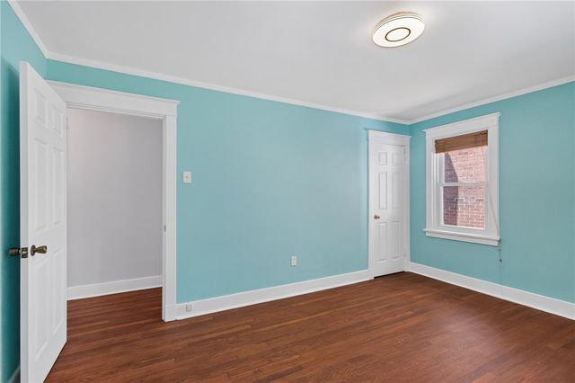 5735 Pocusset St, Squirrel Hill, PA 15217