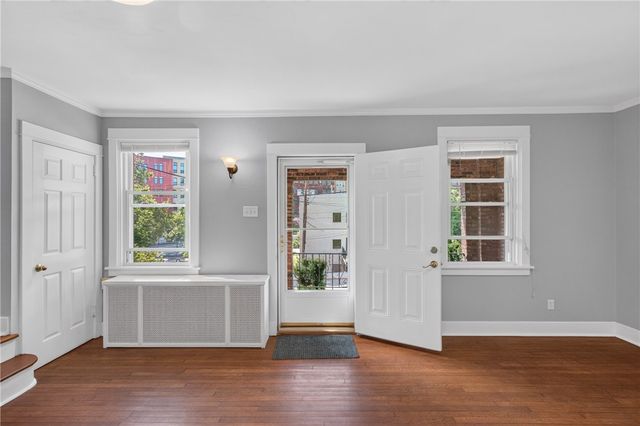 5735 Pocusset St, Squirrel Hill, PA 15217