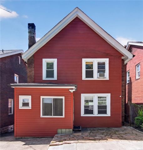 5735 Pocusset St, Squirrel Hill, PA 15217