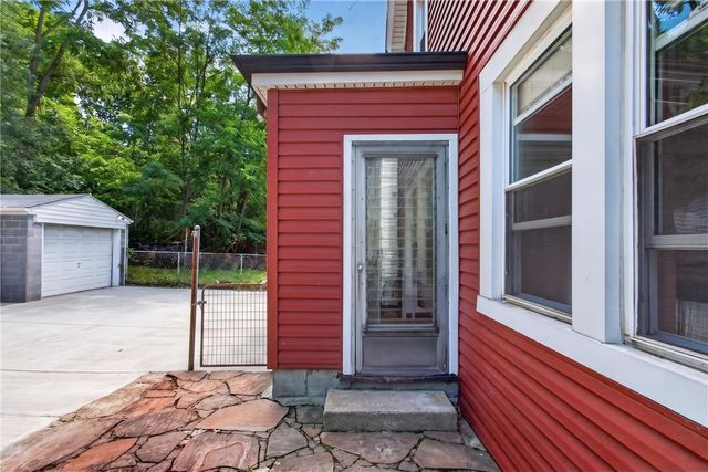 5735 Pocusset St, Squirrel Hill, PA 15217