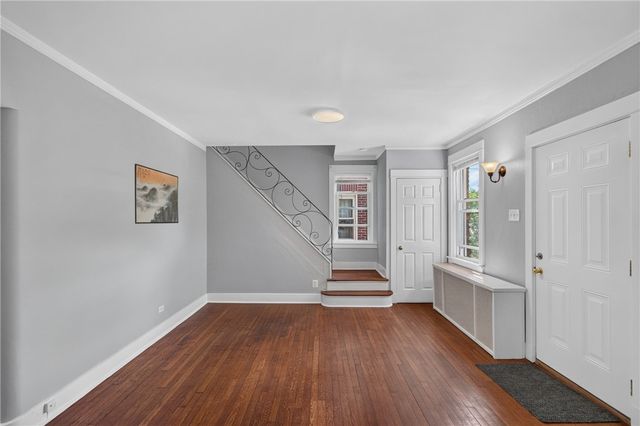5735 Pocusset St, Squirrel Hill, PA 15217