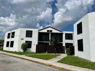 215 Lake Pointe Drive 109, Oakland Park, FL 33309