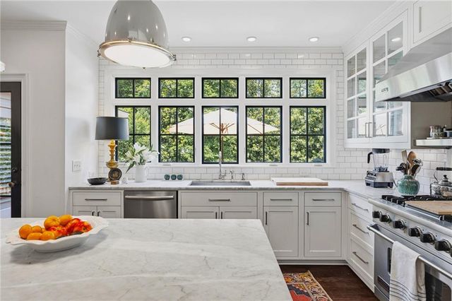 3346 Valley Road NW, Atlanta, GA 30305